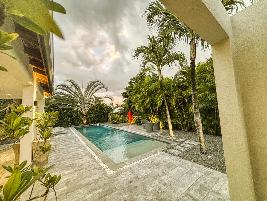 31.Location villa 3 chambres piscine Saint François Guadeloupe_Ensemble